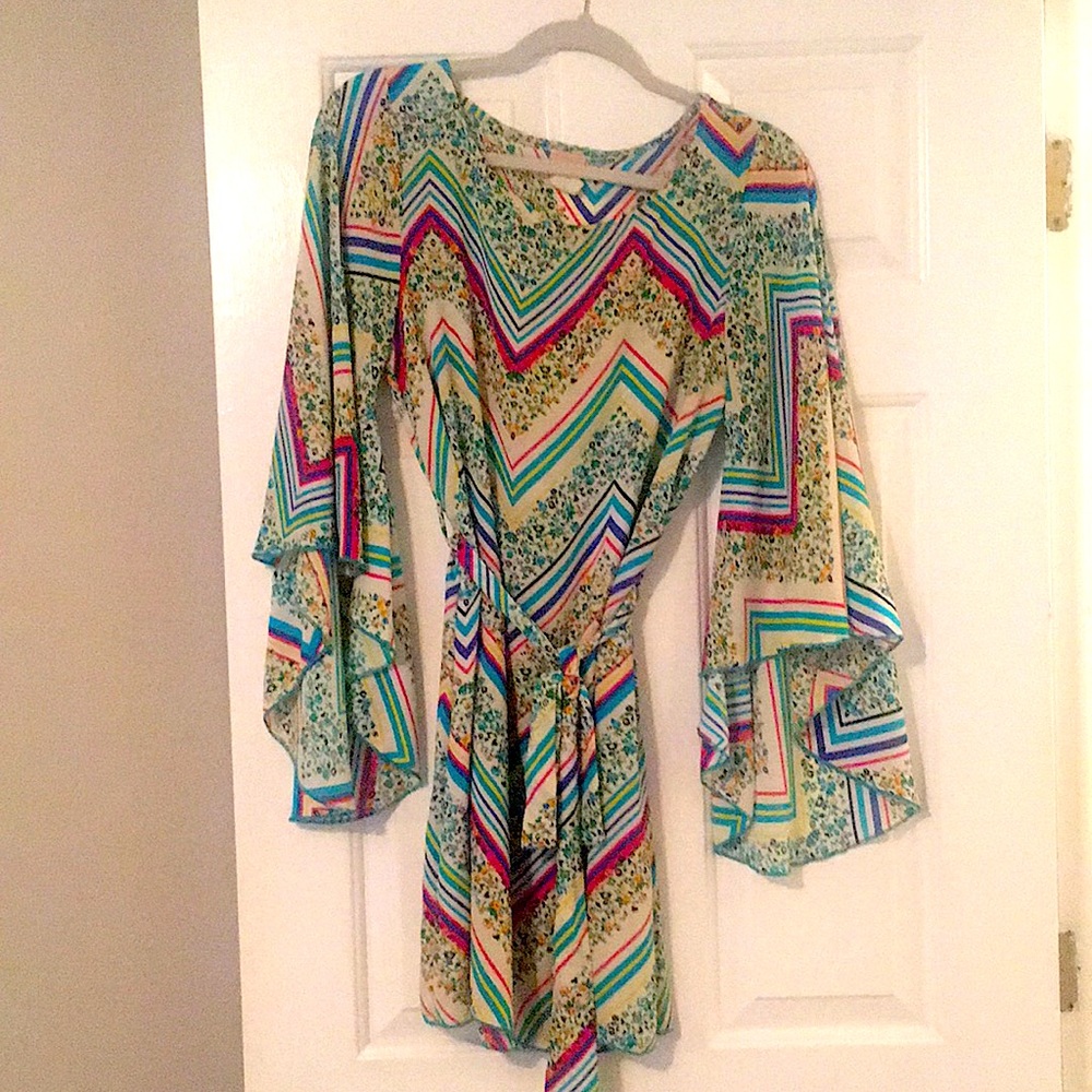 Very cute size medium knee length dress